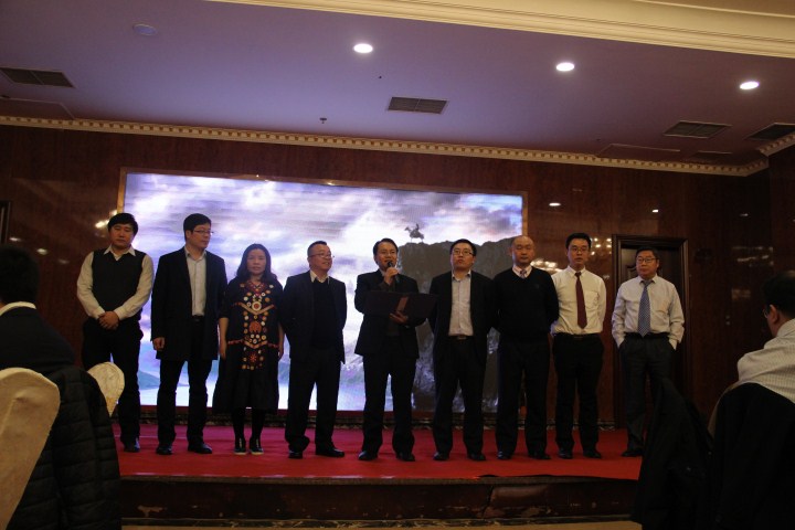 1496471756971114.jpg 8-余才志帶領天津區各干部帶來詩朗誦《太陽每天都是新的》.jpg