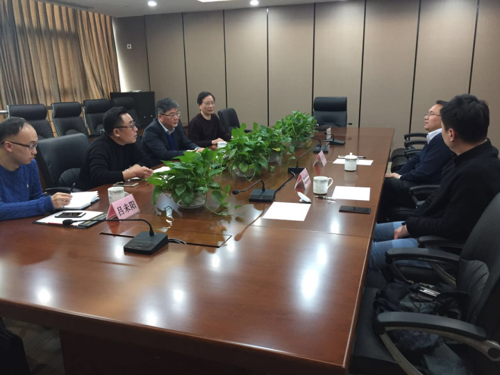 1496479431110638.jpg 3-余才志、趙遠遠與曉耕副總經理一行進行詳細磋商.jpg