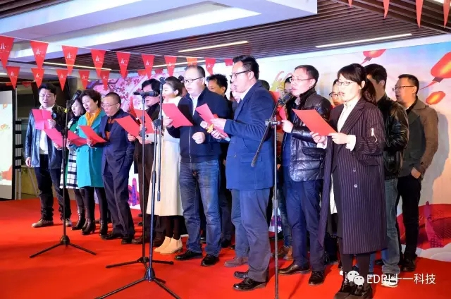 1496483713900376.jpg 17-西部區(qū)的《紅旗飄飄》.webp.jpg