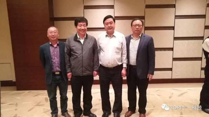 1496505612423028.jpg 3-趙振元同志與劉濟東、樊后檐、王明云同志親切合影.jpg